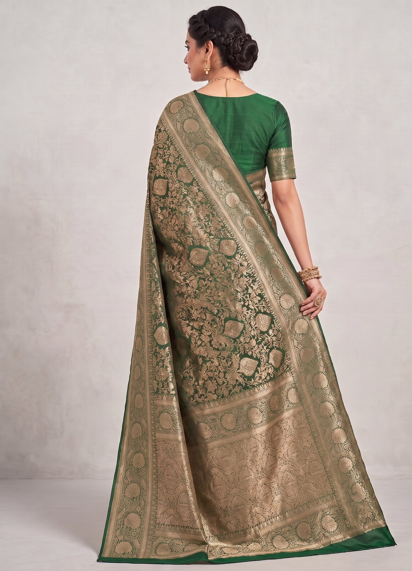Green Woven Design Art Silk Kanjivaram Saree